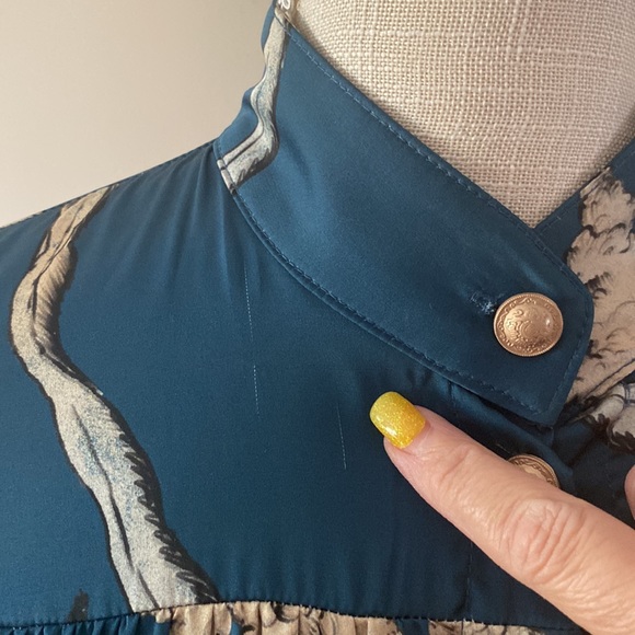 NIDODILEDA women’s green floral button down high neck L/S imported shirt sz L - Picture 9 of 15